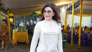 Dipanggil Ke Istana Kepresidenan, Intip 5 Gaya Fashionable Tetty Paruntu