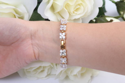 Tips Membeli Gelang Emas Di Toko Online Agar Tidak Tertipu