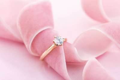 Top 5 Perhiasan Yang Memberikan Makna Kasih Sayang Di Hari Valentine