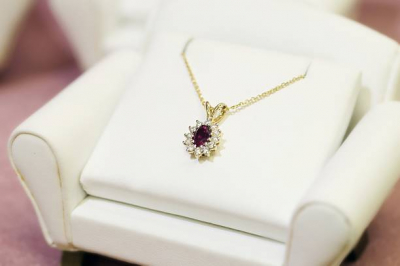 Penting, Tips Membeli Perhiasaan Seperti Kalung Emas