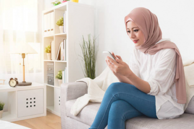 Do's and Don'ts Style Hijab Dengan Celana Jeans Agar Tetap Terlihat Keren