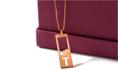 Berbagai Kado Perhiasan dengan Inisial Nama