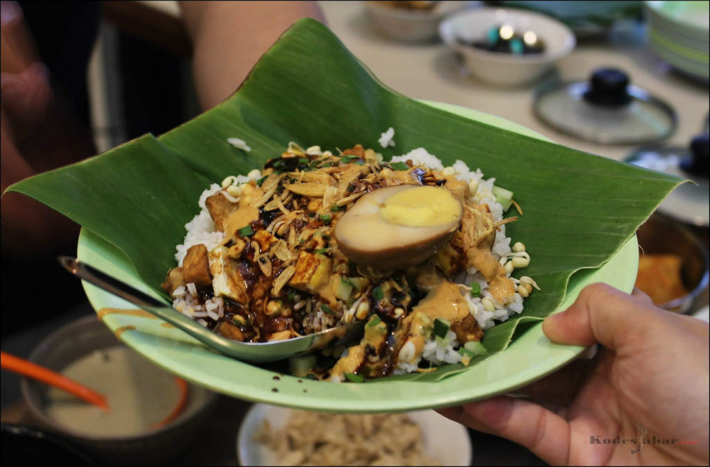Rendah Lemak Dan Menyehatkan, Yuk Bikin Nasi Lengko Khas Cirebon Yang Enak Ini Di Rumah!
