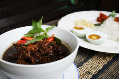 Penggemar Daging Kambing, Ini Resep Rawon Kambing yang Harus Kamu Coba di Rumah!