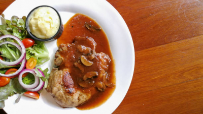 Restoran Spesialis Steak Enak Yang Menggoda Selera