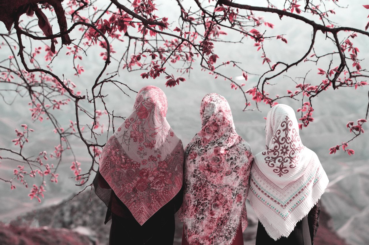 Kenali 7 Jenis Bahan Hijab Ini Agar Tidak Salah Beli