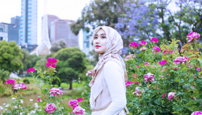 5 Inspirasi Fashion Hijab ala Dian Pelangi yang Bisa Kamu Tiru Sehari-hari
