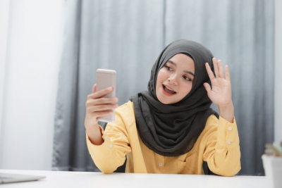 Tutorial Hijab Pashmina yang Bisa Kamu Tiru 