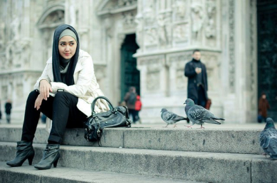 5 Inspirasi Fashion Hijab untuk Traveling yang Nyaman dan Stylish