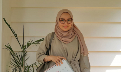 Panduan Memakai Hijab untuk Kamu yang Berkacamata