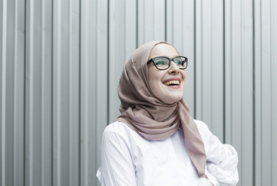 Tetap Kuat dan Sehat, Ini 5 Cara Merawat Rambut untuk Para Hijaber