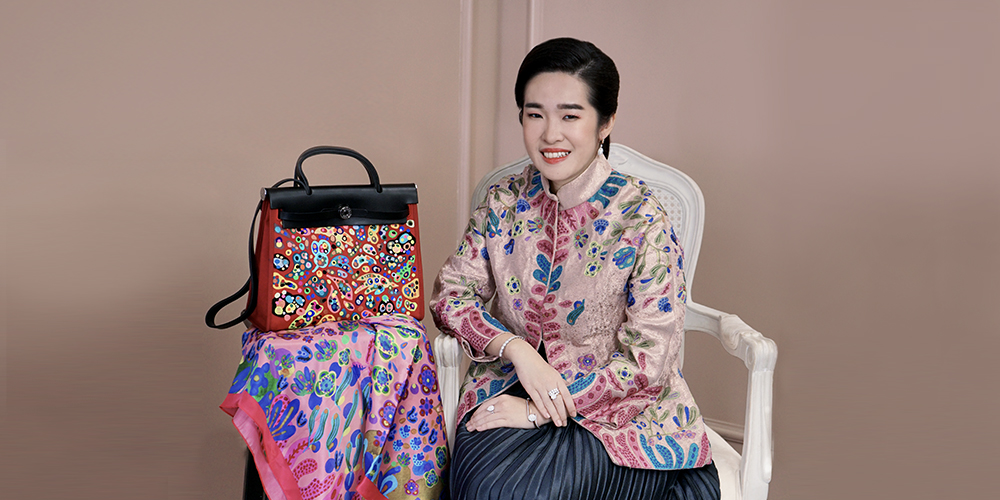 Kartini Modern: Mira Hoeng, Seniman Yang Ingin Berbagi Kebahagiaan Melalui Karyanya