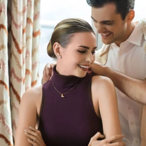 5 Langkah Membeli Kalung Emas Terbaru Secara Online 