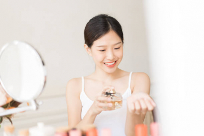 5 Cara Memakai Parfum agar Tahan Lama dan Tak Boros