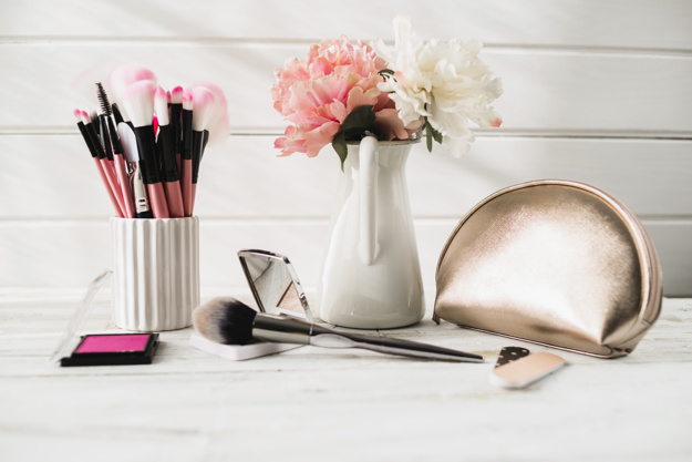 Mau Jadi Beauty Blogger Jangan Lupa Beli 7 Beauty Tools Ini