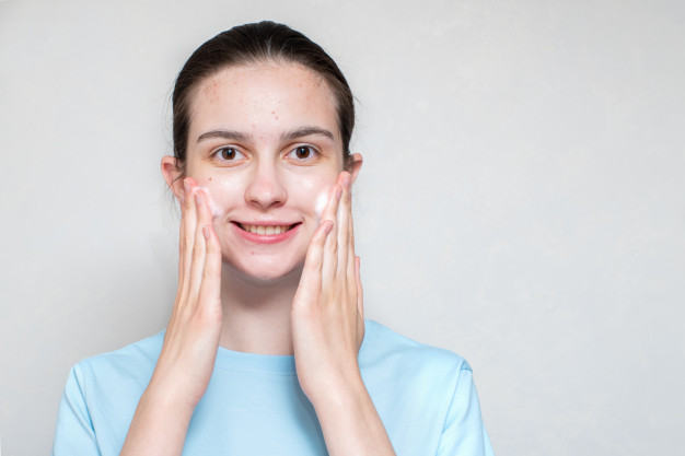 5 Rekomendasi Produk Facial Wash Yang Bagus Untuk Kulit Remaja