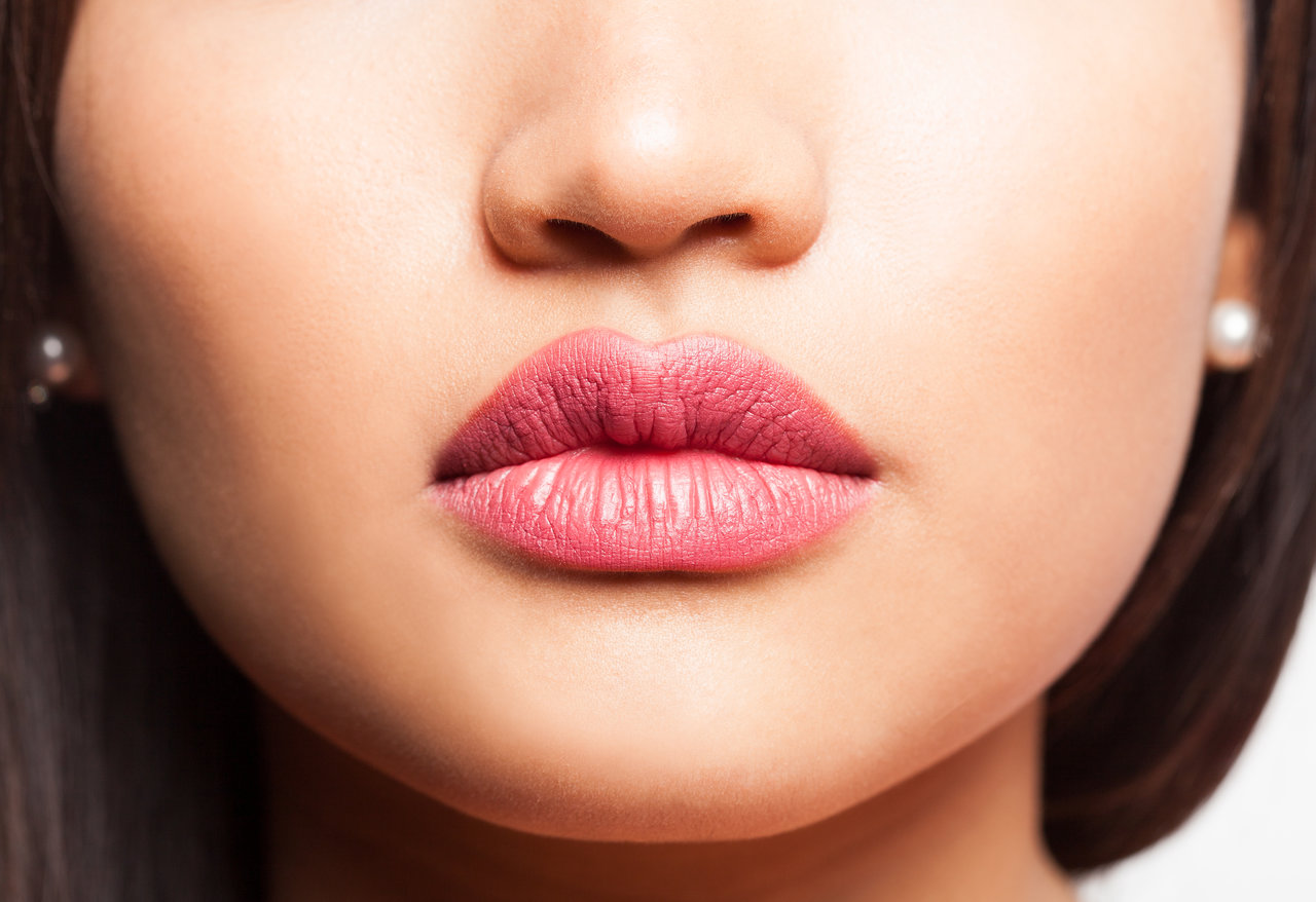 Ini Daftar Rekomendasi Merek Lipstik Terbaik Sesuai Dengan Usia
