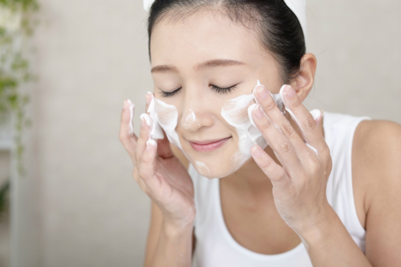Jadikan Kulitmu Sehat Dan Glowing Dengan 5 Facial Wash Berbahan Organik Dari Korea Ini!