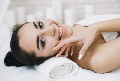 Supaya Kelembapan Wajah Seimbang, Inilah Resep 5 Tahap Skincare untuk Kulit Kombinasi