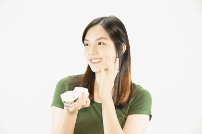 Tips Menjaga Kesehatan Kulit Wajah Agar Tidak Kusam Saat Puasa