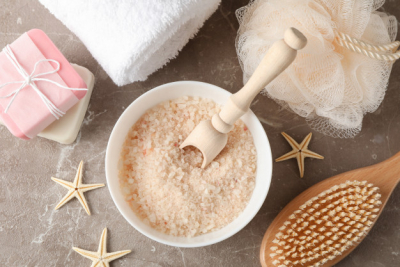 Cara Ampuh Memutihkan Badan dengan Body Scrub