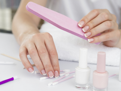 Panduan Lengkap Manikur di Rumah (dengan Hasil Cantik Seperti dari Salon)