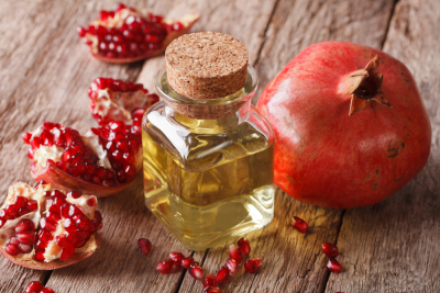 3 Rangkaian Produk Skin Care Anti-Aging Berbahan Dasar Buah Pomegranate, Yang Bisa Buat Kulit Wajah Awet Muda