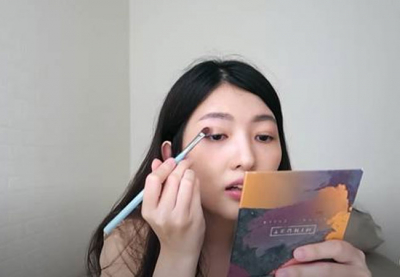 7 Kesalahan Eye Makeup yang Bikin Mata Sipit dan Sayu 