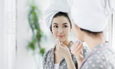 6 Cara Aman Melepas Bulu Mata Ekstension di Rumah 