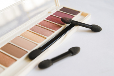 Merek Eyeshadow Palette Terbaik Dengan Warna Natural
