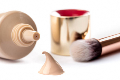 Wajib Coba, Foundation Yang Mengandung Skincare Untuk Makeup Lebih Flawless