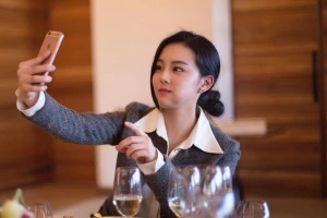 10 Potret Cantik Alice Park, Kakak dari Rose BLACKPINK Yang Mirip Idol Korea