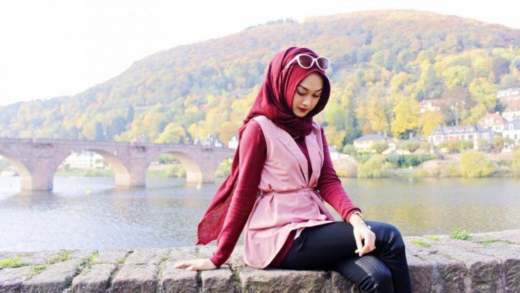 Makin Cantik Dan Kekinian, Inilah Trend Fashion Hijab Terbaru Yang Wajib Ditiru
