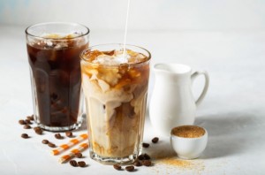 5 Minuman Kopi Favorit Di Starbucks Yang Wajib Kamu Coba | Ladiestory.id