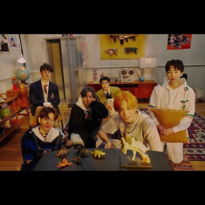 EXO Comeback dan Duduki Tangga Lagu Dunia Lewat Album Spesial Don't Fight the Feeling