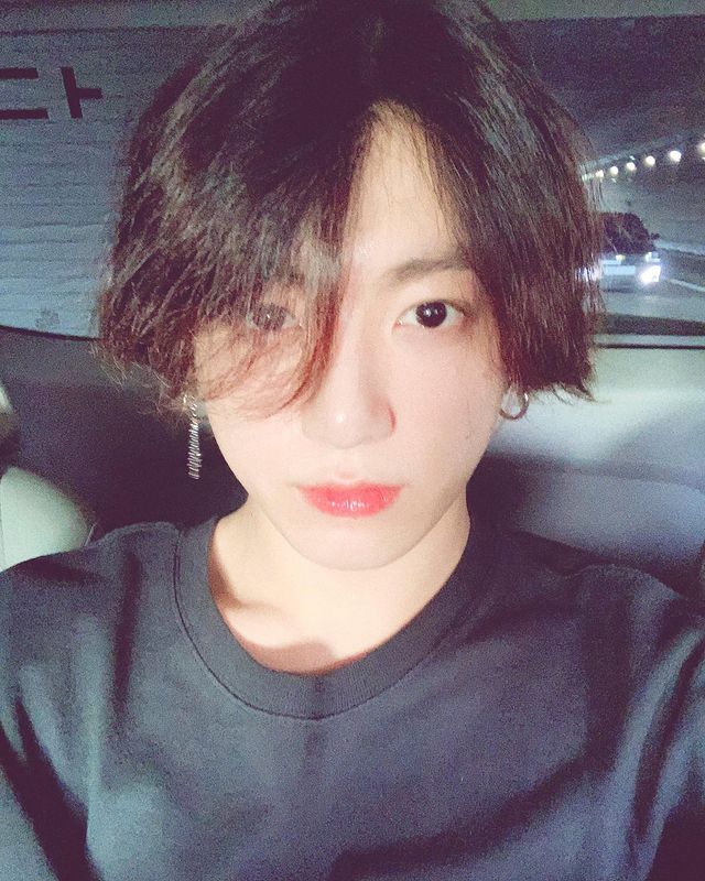 Jungkook Kembali ke Weverse, Army Merasa Histeris