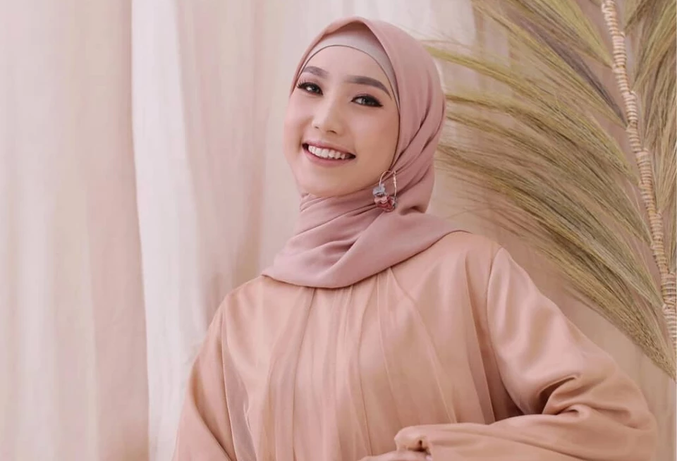 3 Warna Hijab Yang Cocok Untuk Kulit Sawo Matang