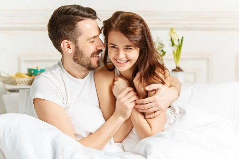 6 Tips Membahagiakan Suami Agar Rumah Tangga Selalu Harmonis