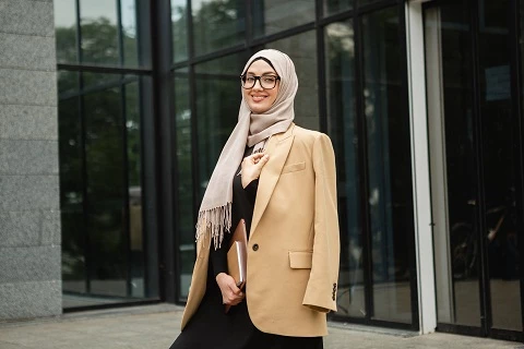5 Outfit Style Hijab Kantor Kasual Dan Modis