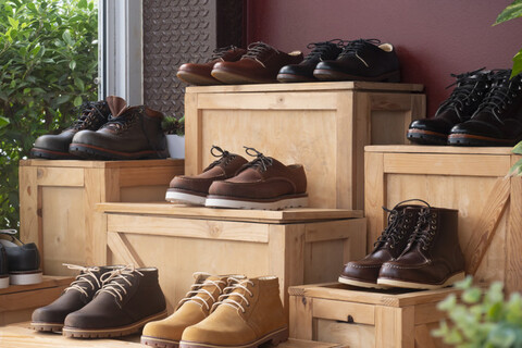 7 Tips Merawat Sepatu Agar Tidak Bau Dan Bersih, Mudah Dilakukan!