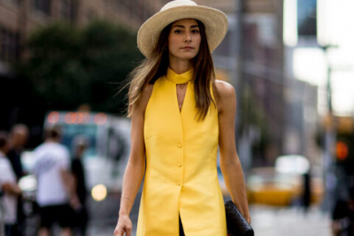 10 Inspirasi Warna Baju Yang Cocok Untuk Kulit Sawo Matang, Agar Tampak Lebih Cerah