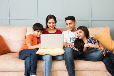 Ppkm Jadi Nggak Ngebosenin Dengan 4 Rekomendasi Film Keluarga Untuk Isi Waktu Luang Kamu.