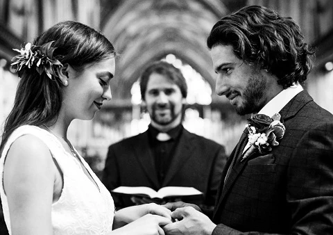 Lirik Lagu Pernikahan Kristen Yang Melengkapi Suasana Sakral Pemberkatan Nikah