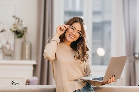 Mau Jadi Freelancer? Cek Dulu Kelebihan dan Kekurangan Jadi Freelancer
