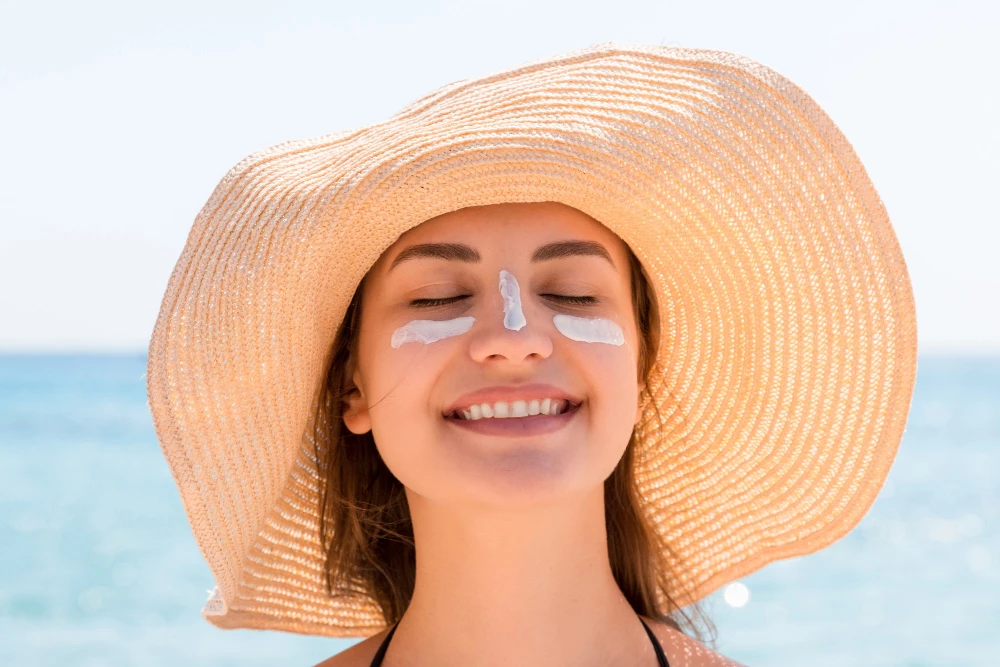 Selain Melindungi Dari Sinar Uv, Ketahui 7 Fungsi Sunscreen Lainnya