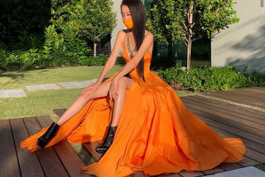 7 Ootd Vera Wang Saat Liburan; Pasti Pakai Kaos Kaki