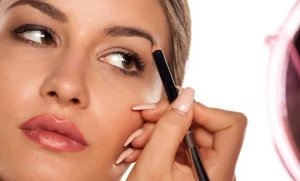 6 Rekomendasi Pensil Alis Lokal Yang Bagus Dan Banyak Dipakai Remaja Masa Kini