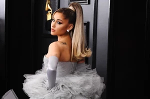 Lirik Lagu "Boyfriend" Ariana Grande dan Terjemahannya