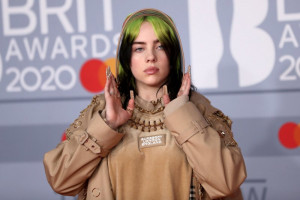 Pesan Body Positivity, Billie Eilish Pakai Korset di Majalah Vogue