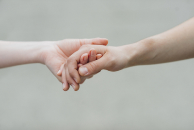 Makna Di Balik Cara Pria Menggenggam Anda; Bisa Jadi Tidak Tertarik Dengan Anda